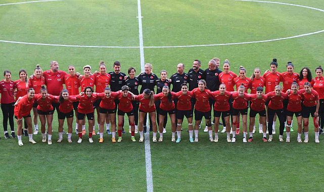 Necla Güngör Kıragası: "Azerbaycan mücadelesi; hayallerimiz doğrultusunda çok büyük önem arz ediyor"