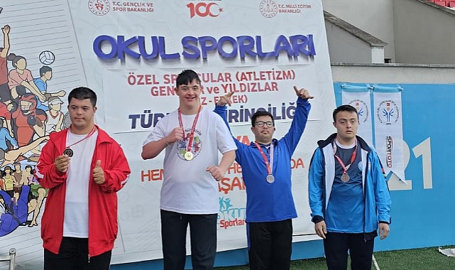 Özel sporcular Kars'a madalyalarla döndü
