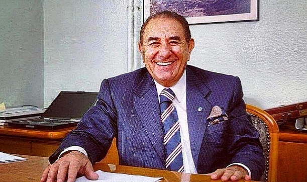 Prof. Dr. Esfender Korkmaz Çıldır’a öğretmenevi yaptırıyor