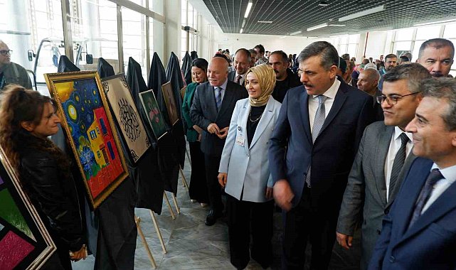 Psikiyatri hastalarından el sanatı sergisi