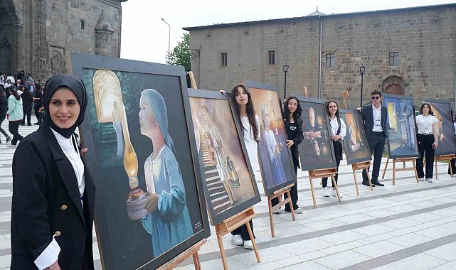 Tarihi binada mezuniyet sergisi