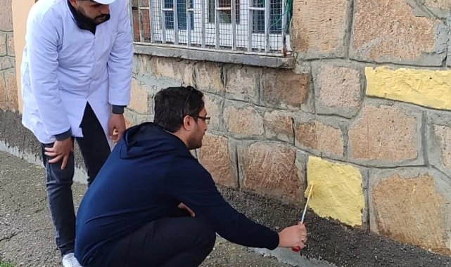 Üniversite öğrencilerinden örnek davranış
