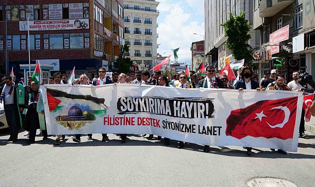 Üniversite öğrencilerinden "Filistin" temalı mezuniyet yürüyüşü