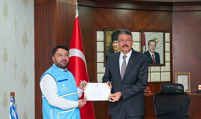 Vali Çelik vekaleten kurban bağışında bulundu