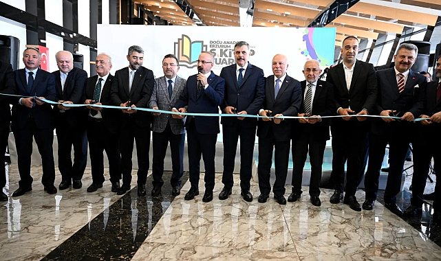 Vali Mustafa Çiftçi, Doğu Anadolu Erzurum Kitap Fuarı'nın açılışına katıldı