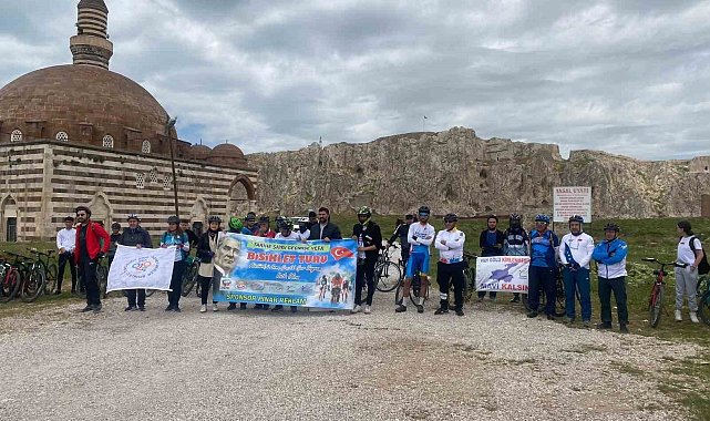 Van'da "Tarihe Saygı, Geçmişe Vefa" bisiklet etkinliği