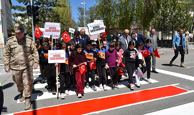 Yaya geçitleri kırmızı çizgimiz