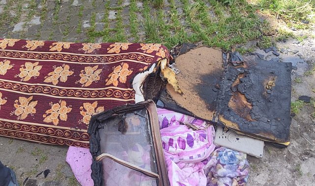 Ağrı'da iki mahallede yangın korkusu yaşandı