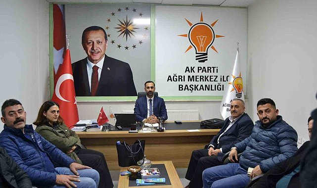 AK Parti, Ağrı'da "Çaya Bekleriz" diyerek vatandaşlarla buluşuyor