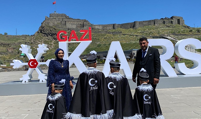 Anne babanın en mutlu günü