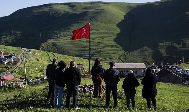 Ardahan'da "Atatürk silüeti" ilgi çekiyor
