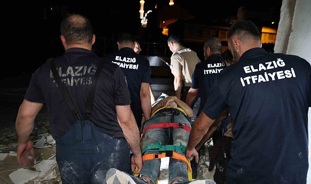 Asansör boşluğuna düşerek yaralanan şahsı itfaiye ekipleri kurtardı