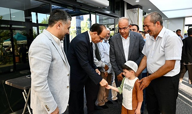 Başkan Geçit: "Bayramlar sevgi bağlarının güçlendiği özel zamanlardır"