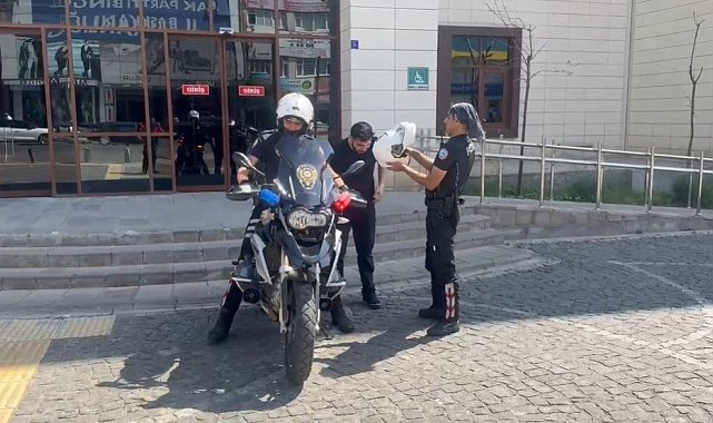 Bingöl'de 23 YKS öğrencisi, Yunus polisleri sayesinde sınava yetişti
