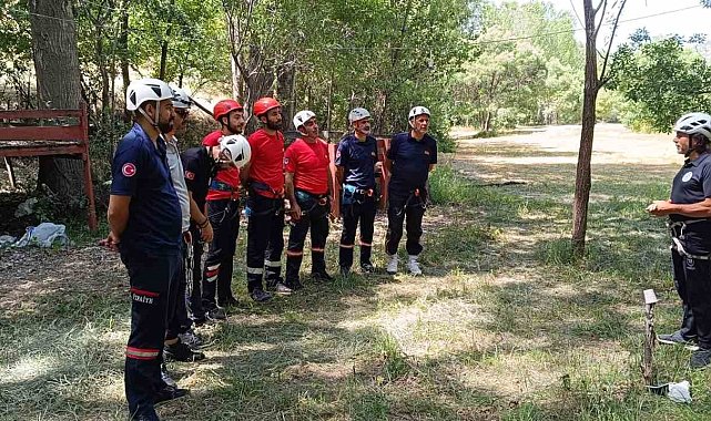 Bingöl'de itfaiye ekiplerine dağcılık eğitimi verilmeye başlandı