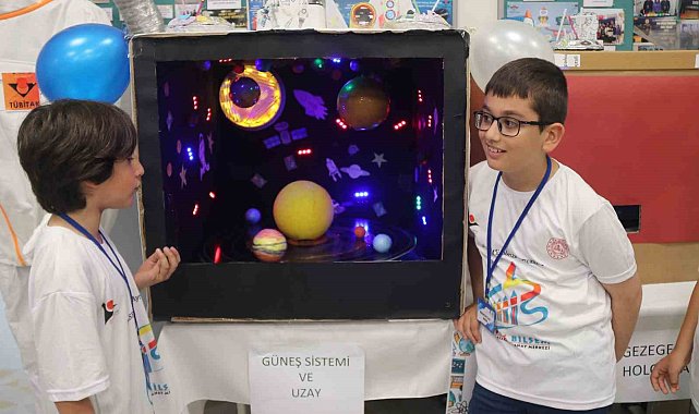Bitlis BİLSEM'de yılsonu sergisi açıldı