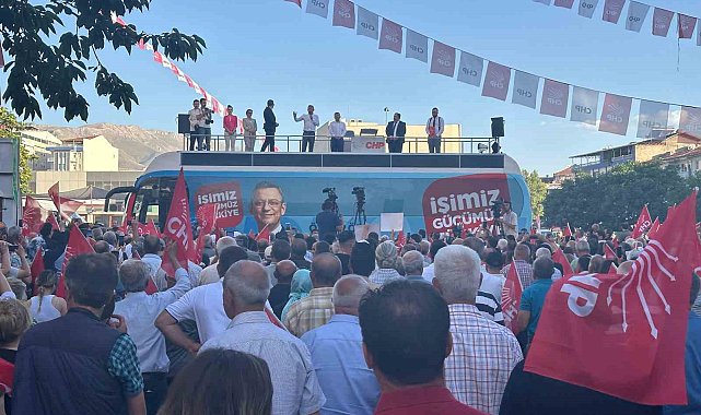 CHP Genel Başkanı Özel, Malatya'da partililerle buluştu