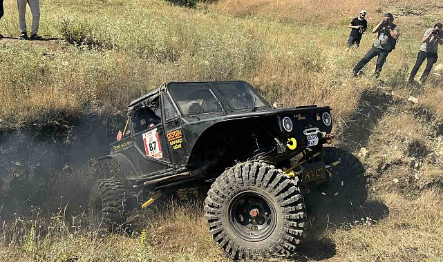 Çukurca'da off-road gösterisi büyük ilgi gördü