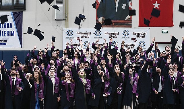 ETÜ'de mezuniyet coşkusu yaşandı