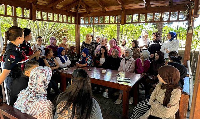 Jandarma ekipleri KADES uygulamasını tanıttı