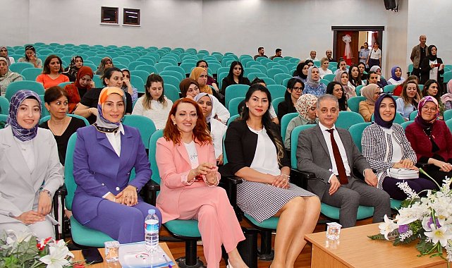 Kadın Kadına Söyleşi programı düzenlendi