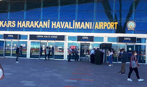 Kars, Ardahan ve Iğdırlılar İzmir'e uçamıyor!