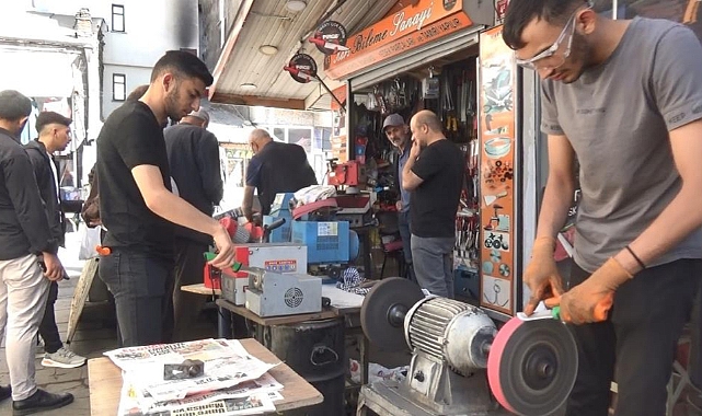 Kars'ta bıçaklar kurbana hazır