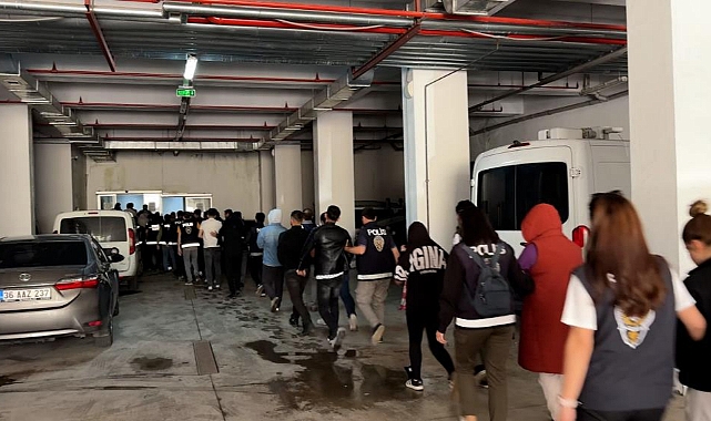 Kars'ta binlerce kişinin banka hesaplarını ele geçiren çete çökertildi