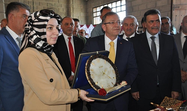 Kars'ta el emeği göz nurunu eserler sergilendi