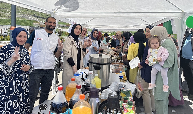 Kars'ta Yeryüzü Doktorları'ndan Filistin'e destek kermesi