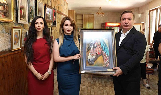 Kemaliye'de "Geleneğin İzinde" isimli kişisel sergi açıldı