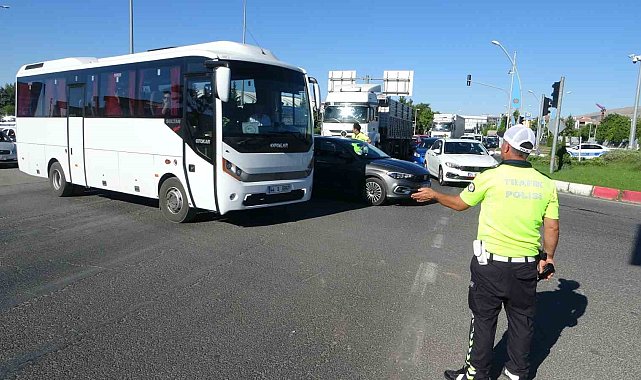 Malatya'da trafiği felç eden kaza: 3 yaralı