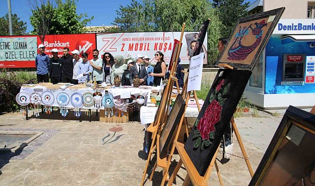 Özel öğrencilerin el emeği göz nuru eserleri görücüye çıktı