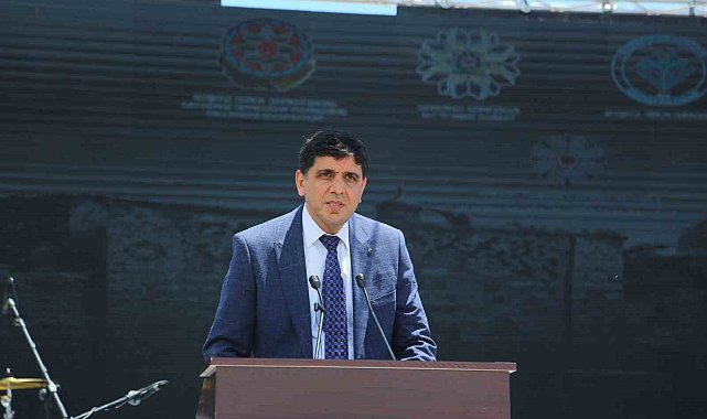 Rektör Alma, Nahçıvan'da düzenlenen "Batı Azerbaycan'a Dönüş" festivalkongresine katıldı