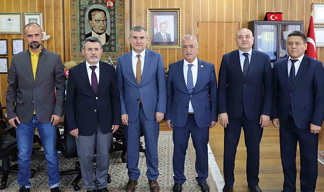 Rektör Çomaklı, Özbek heyetini kabul etti