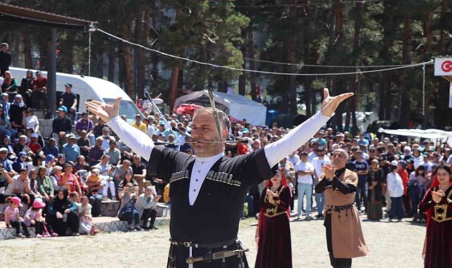 Şenkaya'da festival coşkusu