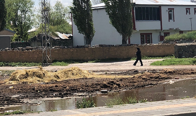 Subatan yolunda çirkin görüntü