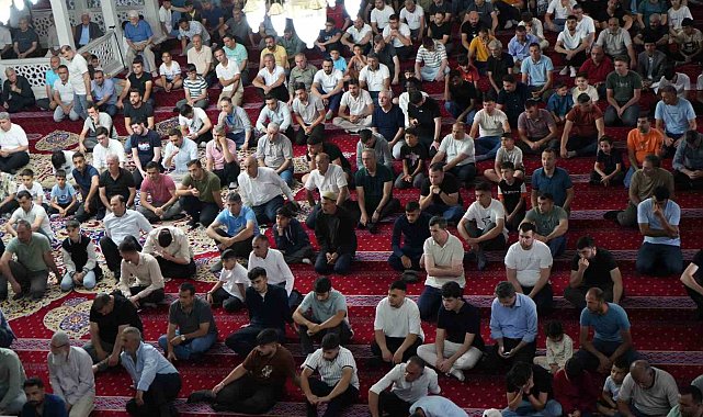 Türkiye'de ilk Kurban Bayramı namazı Iğdır'da kılındı