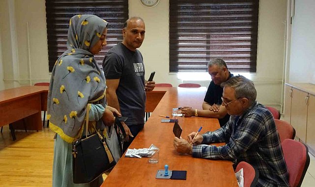 Van&#039;da İran Cumhurbaşkanlığı seçimleri için oy kullanma işlemi başladı