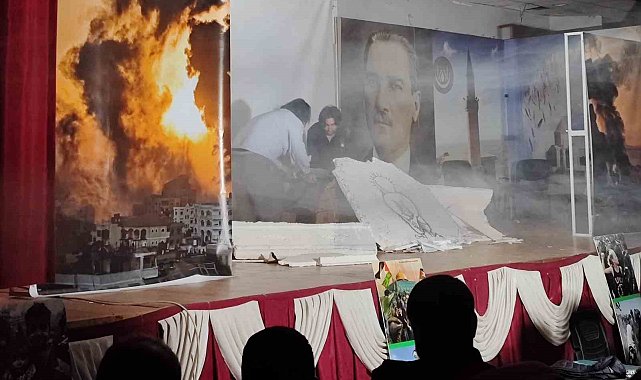 Van'da "Hanzala Güldüğünde" oyunu sahnelendi