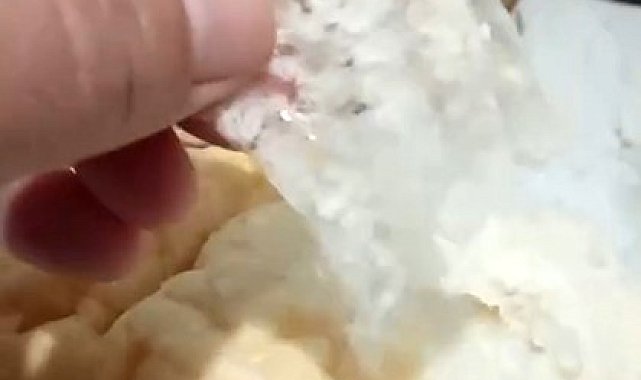 Yemek için aldı, içinden çıkanı görünce şikayete koştu