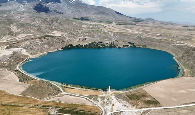 Adilcevaz'daki göller dron ile görüntülendi