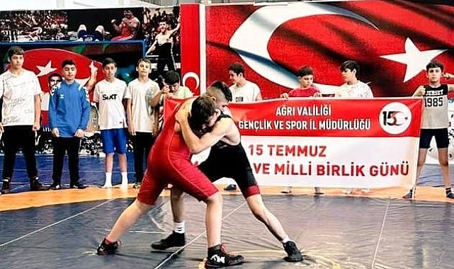 Ağrı'da 15 Temmuz Şehitleri anısına sportif müsabakalar düzenlendi