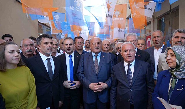 AK Parti Erzincan İl Başkanlığında bayrak değişimi
