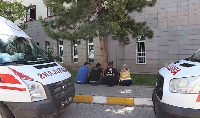 Görev dönüşü kaza yapan araç şoförü ve hemşirenin vefatı mesai arkadaşlarını hüzne boğdu