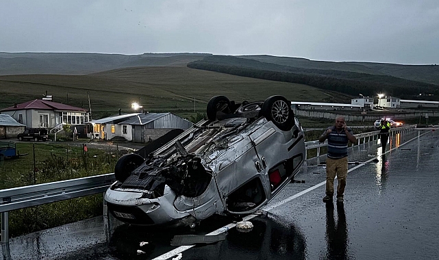 Ardahan'da devrilen araçtaki 5 kişi yaralandı