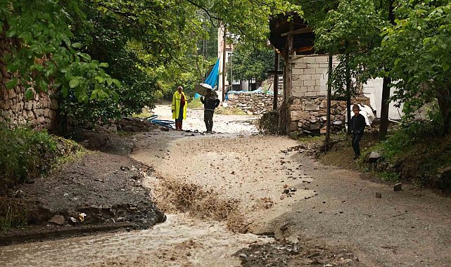 Bağbaşı'nda su baskını: Vatandaş korku içinde