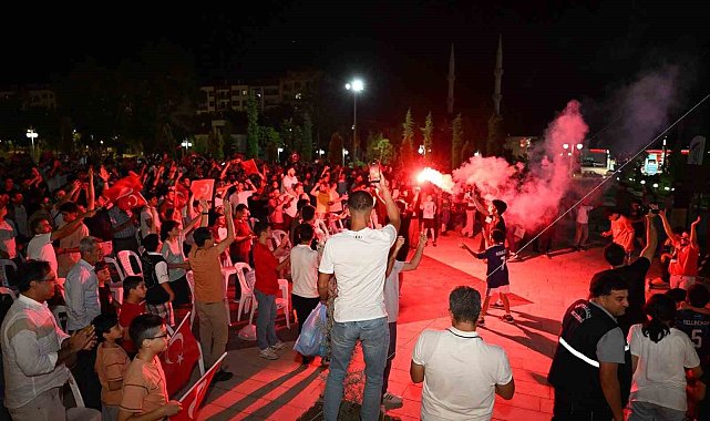 Battalgazi Belediyesi'nde milli maç coşkusu