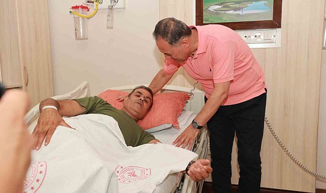 Bingöl Valisi Usta bıçaklı saldırıda yaralanan vatandaşları ziyaret etti