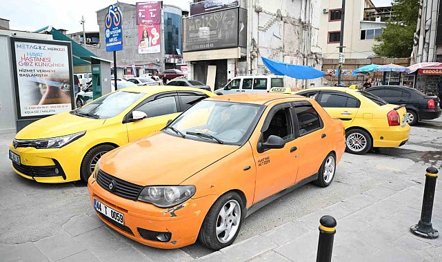 Çarşı Merkezine Yeni Taksi durağı